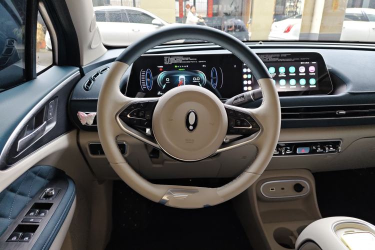 Used ORA Good Cat 2023 401 km Standard Range Luxury Version Lithium Iron Phosphate
