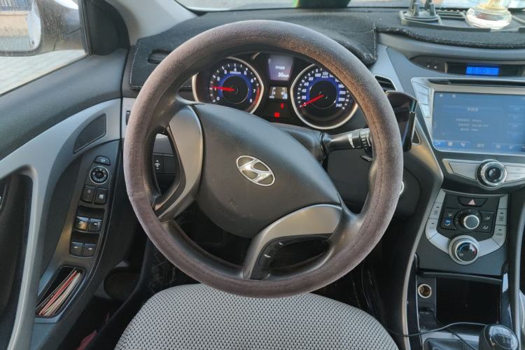 Used Hyundai Elantra (5th Generation / Langdong) 2015 1.6L Manual Leading Model Steering Wheel