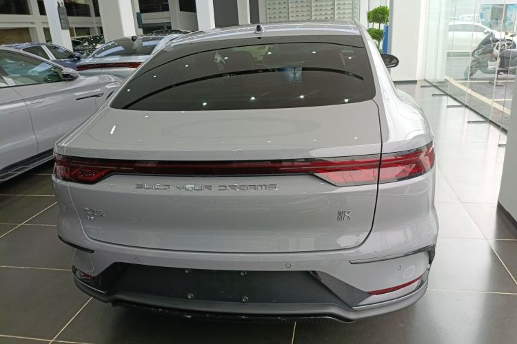 Used BYD Han 2025 EV with 701 km of Laser Radar-Enabled Intelligent Driving