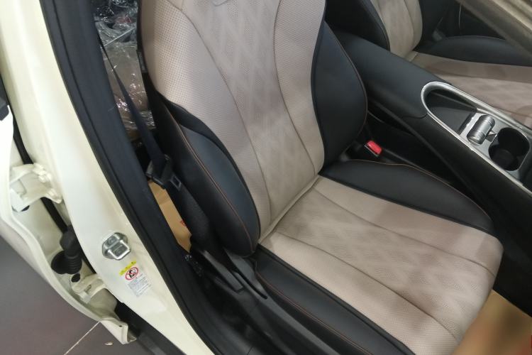 Used BYD Dolphin 2025 420km Free Edition
