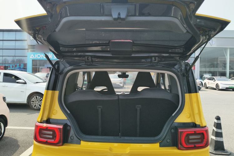 Used Wuling Hongguang MINIEV 2021 Macaron Premium Model – Lithium Iron Phosphate Trunk