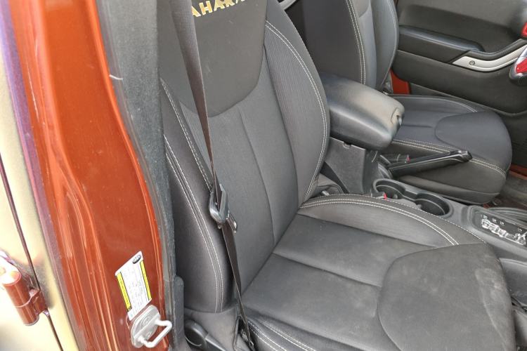 Used Jeep Wrangler 2014 3.0L Sahara Four-Door Edition
