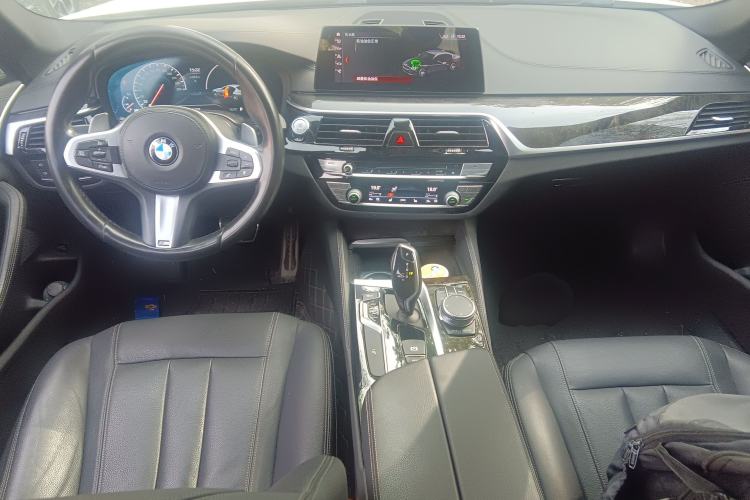 Used BMW 5 Series 2019 530Li Leading Model M Sport Package Center Console