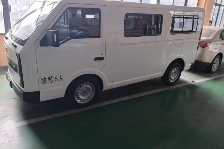 Used SRM New Energy E3 2025 Fudi 310KM Practical Passenger Vehicle
