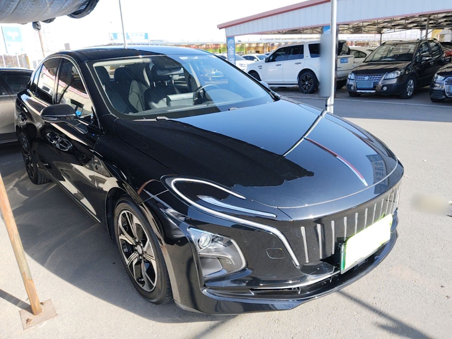 Hongqi E-QM5 2023 Revised Version Basic Travel Edition — снимка 3