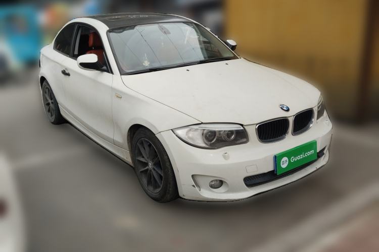 Used BMW 1 Series 2011 120i two-door coupe Front Right 45 Deg