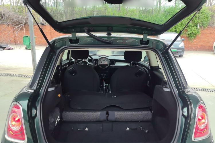 Used MINI 2011 1.6L ONE
