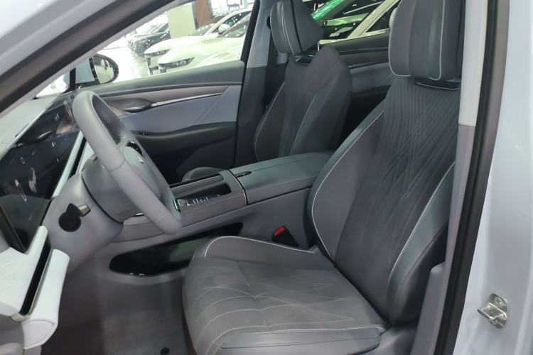 Used VOYAH PASSION 2023 Four-Wheel Drive Long-Range Version Left Front Seat