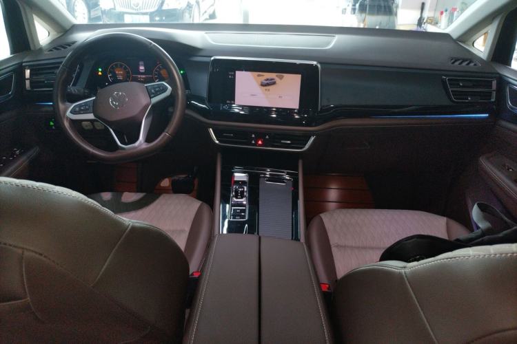 Used Volkswagen Viloran 2022 330TSI Business Edition Center Console