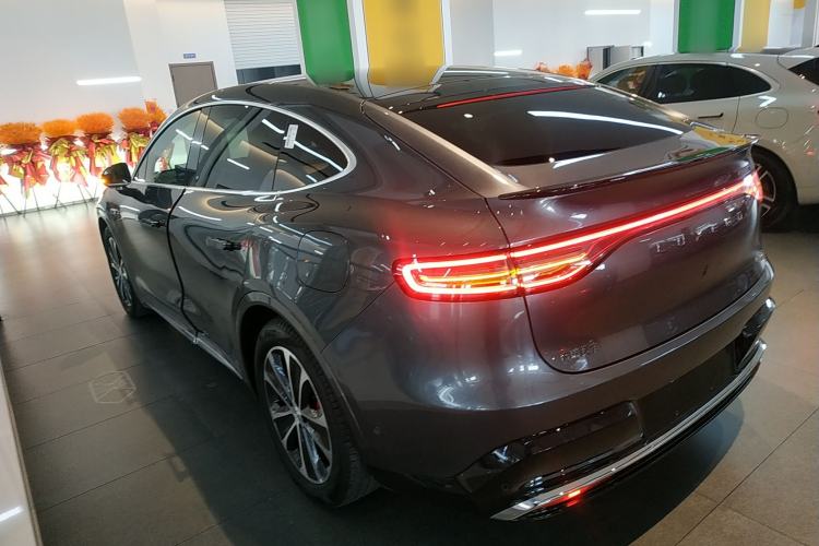 Used Hima Luxeed R7 2026 Model Range-Extending Ultra
