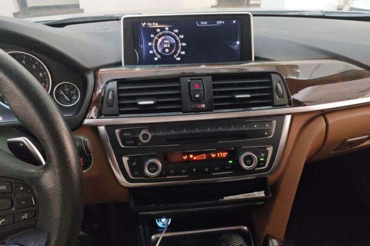 Used BMW 3 Series 2014 320Li Luxury Design Package
