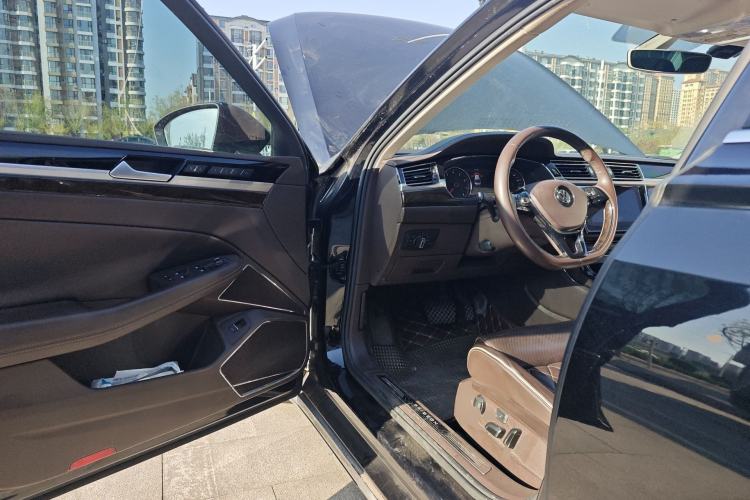 Used Volkswagen Phideon 2018 Revised Version 380TSI Two-Wheel-Drive Flagship Edition