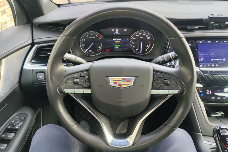 Used Cadillac XT6 2022 2.0T Six-Seater Four-Wheel Drive Luxury Version