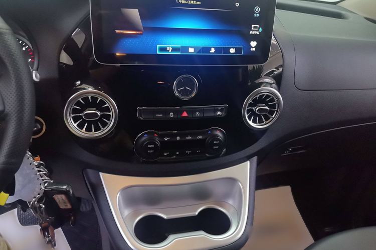 Used Mercedes-Benz Vito 2021 2.0T Elite Version 7 Seats