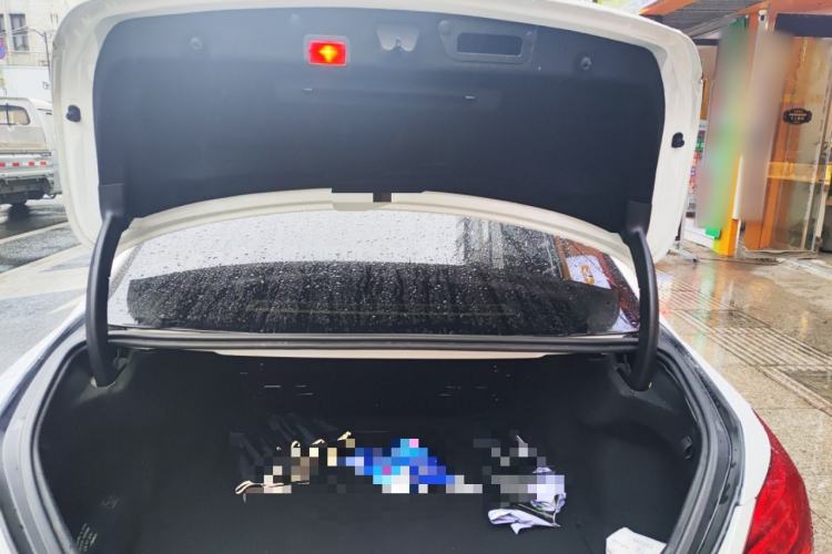 Used Mercedes-Benz C-Class 2018 C 200 L Sport Edition Trunk