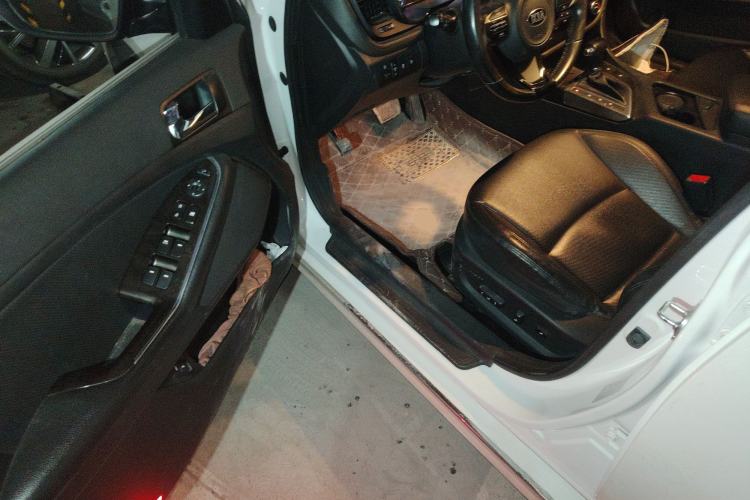 Used Kia K5 2014 2.0L Automatic LUXURY Driver Seat