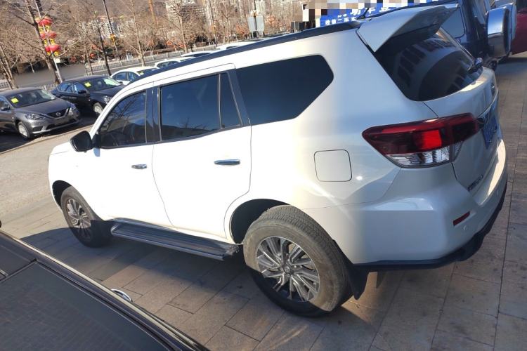 Used Nissan Terra 2018 2.5L Automatic 4x4 Luxury Edition