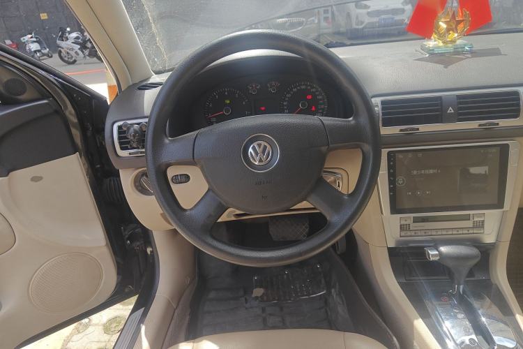 Used Volkswagen Passat 2009 2.0L MFI Automatic Luxury Edition