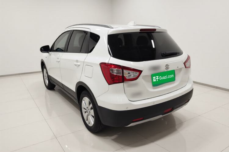 Used Suzuki S-Cross 2014 1.6L CVT Two-Wheel Drive Elite Version Exterior 2