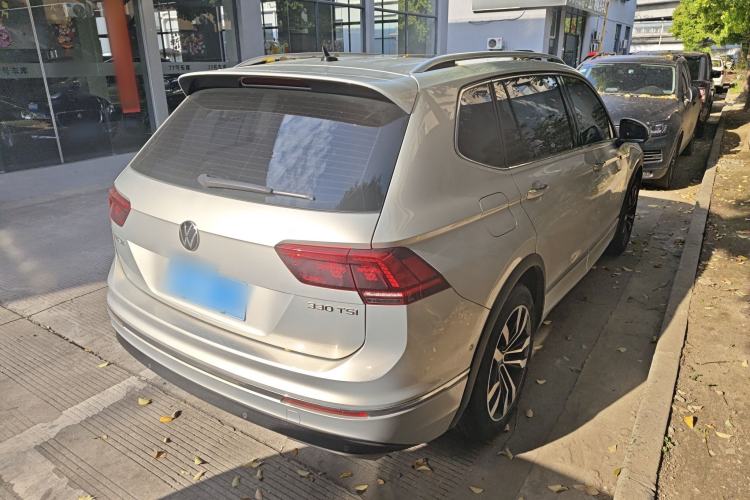 Used Volkswagen Tiguan L 2021 330TSI Automatic Two-Wheel Drive R-Line Flagship Edition
