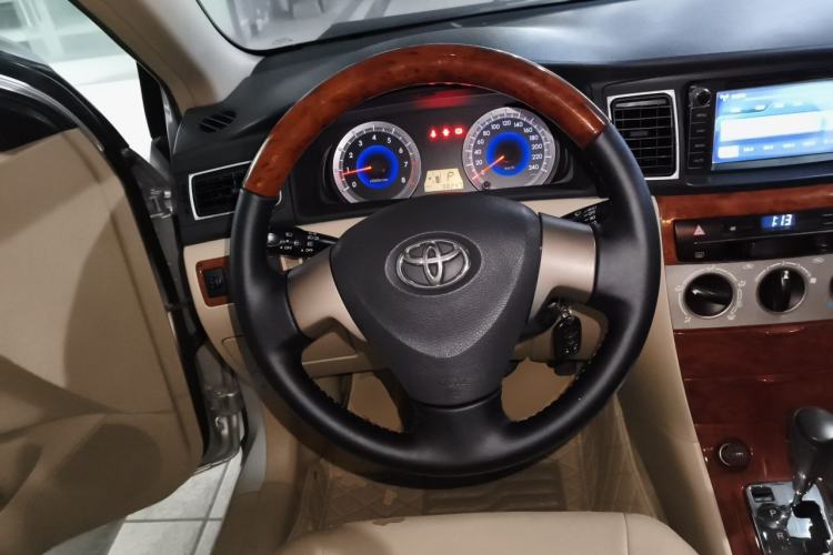 Used Toyota Corolla EX 2013 1.6L Automatic Luxury Edition