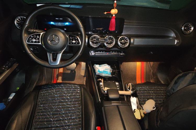 Used Mercedes-Benz GLB 2022 GLB 220 Fashion Model Center Console