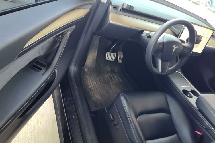 Used Tesla Model Y 2022 Performance High-Performance All-Wheel-Drive Version Driver Seat