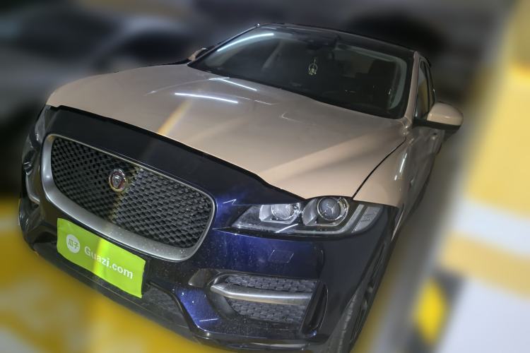 Used Jaguar F-PACE 2016 2.0T Two-Wheel-Drive R-Sport Sport Edition