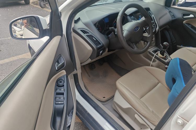 Used Ford Focus 2012 Sedan 1.6L Manual Comfort Model