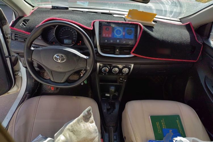 Used Toyota YARiS L Zhi Xiang 2017 1.5E CVT Dynamic Edition Center Console