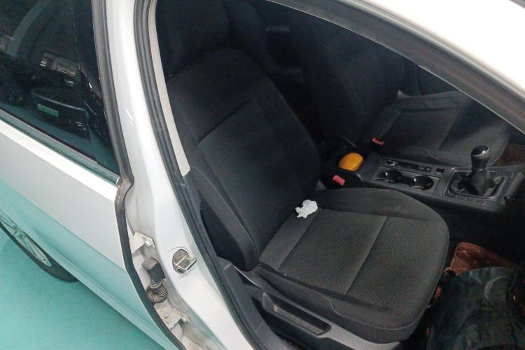 Used Volkswagen Golf 2016 1.6L Manual Fashion Edition