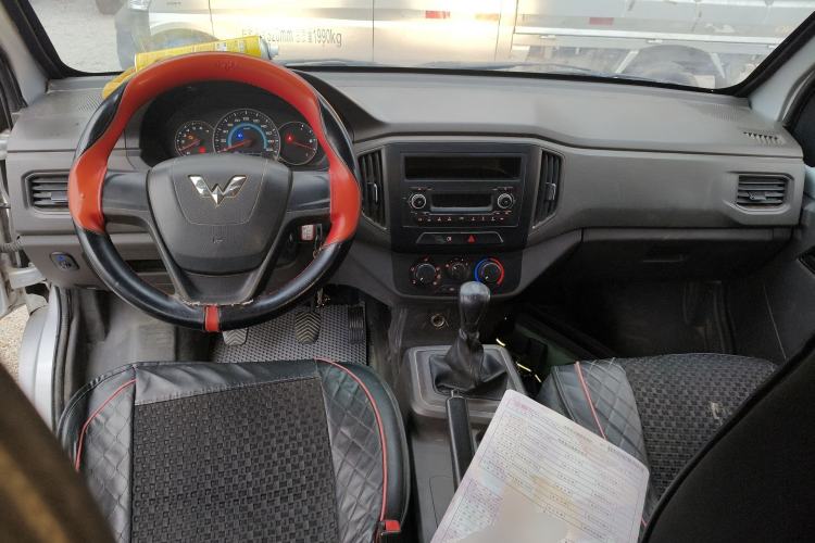 Used Wuling Rongguang New Truck 2019 1.5L Double-Cab China VI L3C
