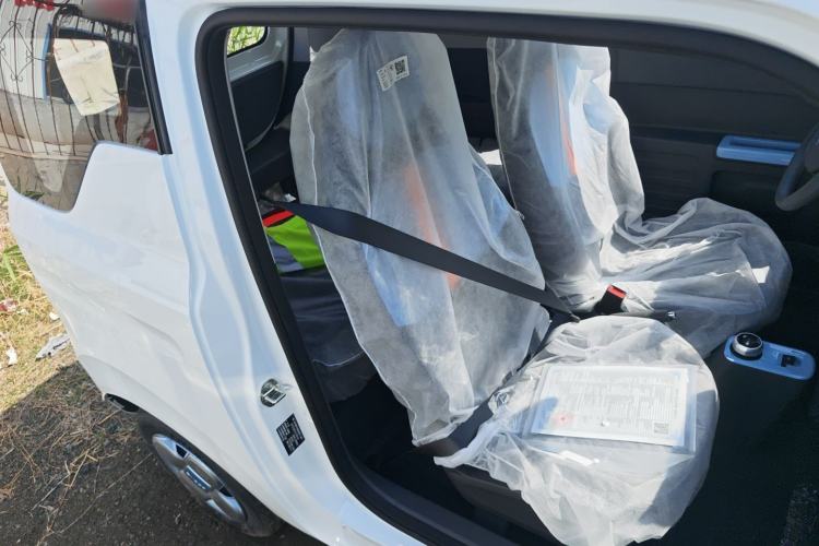 Used Geely Galaxy Panda 2024 Panda Mini 200km Endurance Bear Right Front Seat