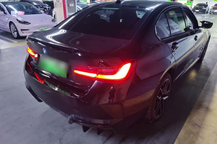 Used BMW i3 2023 eDrive 40 L Midnight Sports Package
