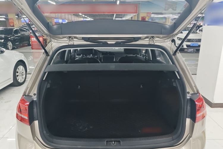 Used Volkswagen Golf 2015 1.4TSI Automatic Luxury Model Trunk