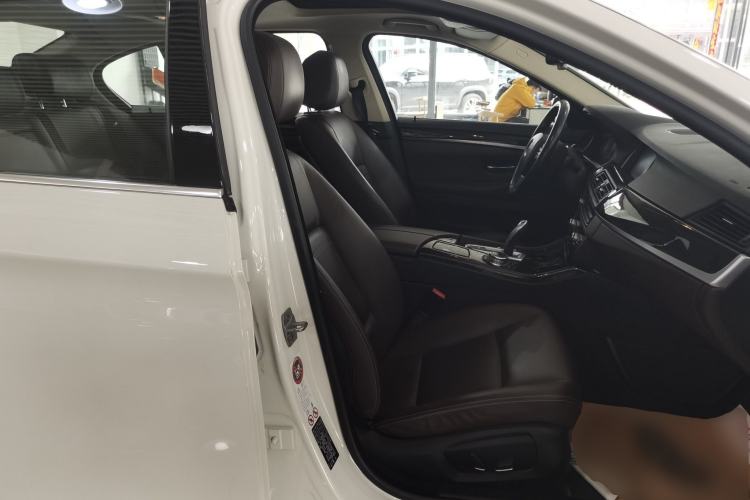 Used BMW 5 Series 2014 525Li Luxury Design Package
