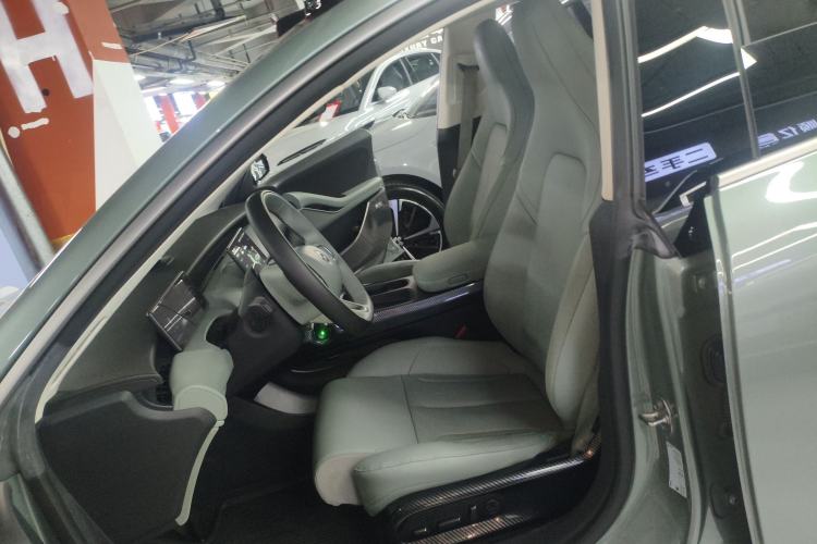 Used Nio ET5 2022 75 kWh Left Front Seat