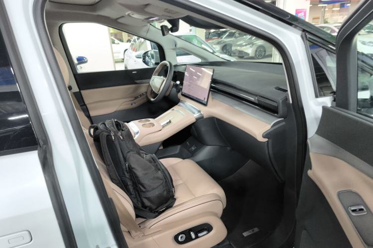 Used XPeng X9 2025 740 Ultra-Long Range Max