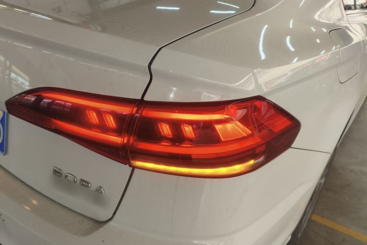 Used Volkswagen Bora 2023 300TSI DSG Prestige Edition
