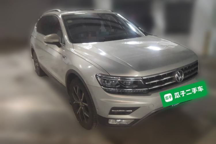 Used Volkswagen Tiguan L 2017 330TSI Automatic Two-Wheel Drive Flagship Edition Front Right 45 Deg