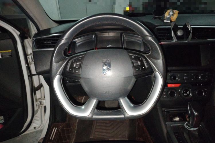 Used DS 6 2016 1.6T Luxury Edition THP160
