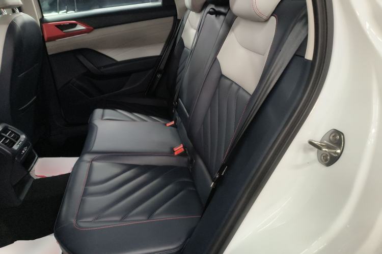 Used Volkswagen Tharu 2023 300TSI Two-Wheel-Drive Moon Luxury Edition
