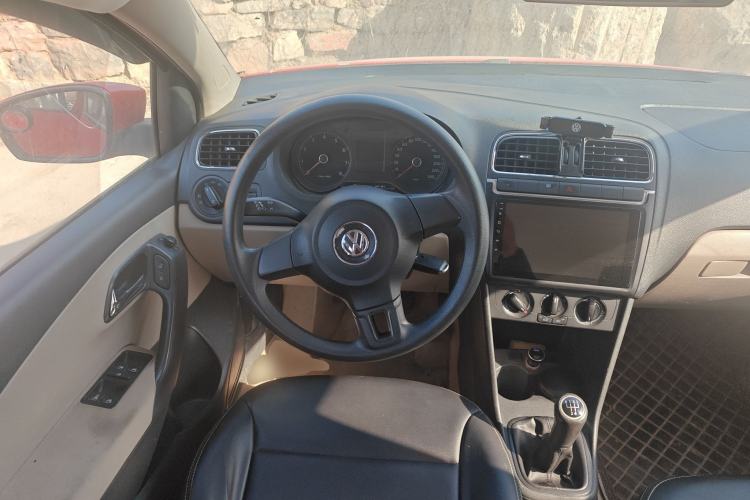 Used Volkswagen Polo 2011 1.4L Manual ZhiShang Edition Steering Wheel