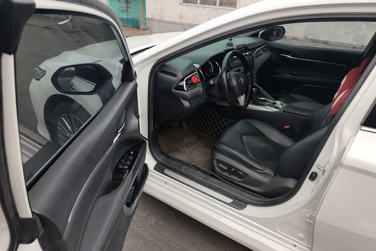 Used Toyota Camry 2019 Dual-Engine 2.5 HG Luxury Edition China V Standard