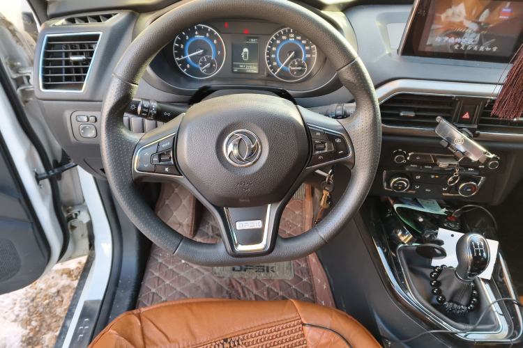 Used Dongfeng Fengon S560 2018 1.8L Manual Urban Model 7 Seats Steering Wheel