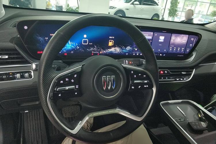 Used Buick LaCrosse 2024 28T Luxury Edition