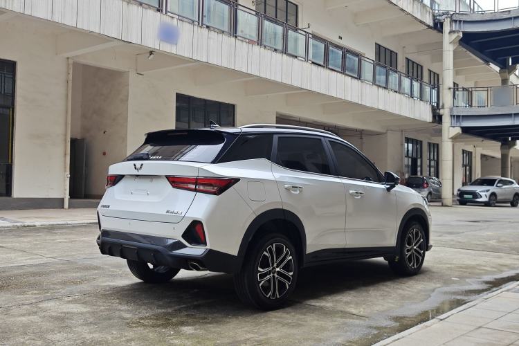 Used Wuling Alvez 2022 1.5T CVT Trendy & Cool Edition
