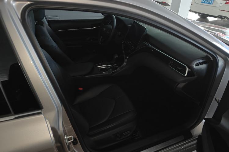 Used Toyota Camry 2021 2.5G Luxury Edition Right Front Seat