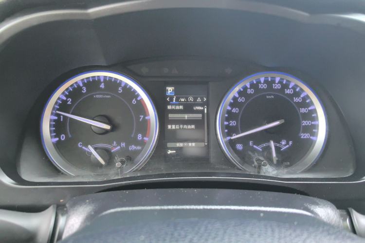 Used Toyota Highlander 2018 2.0T Four-Wheel Drive Luxury Edition 7 Seats China V Emission Standard Instrument Cluster