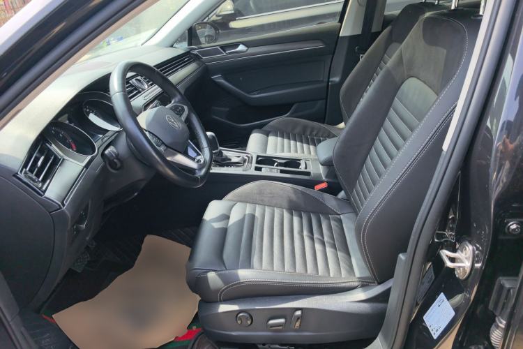 Used Volkswagen Magotan 2020 330TSI DSG Leading Model Left Front Seat